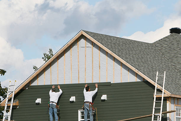 Professional Siding Replacement technician working in Bridgeport, OH